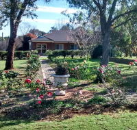 Aberdeen Motel - Renee