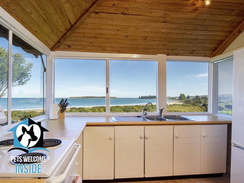Absolute Beachfront 3BR 2BA Home W/ Beach Track - Renee 3