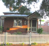 Acacia Cottage on Peel Bathurst - Internet Find