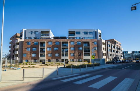 Accommodate Canberra - The Prince - Internet Find 0