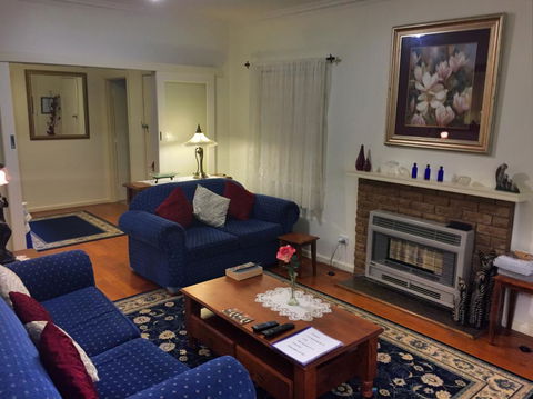 Admurraya House Bed & Breakfast - Internet Find 0