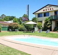 Alluna Motel - Renee