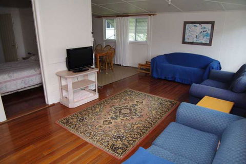 Almare, 7 Gowing Street - Renee 2