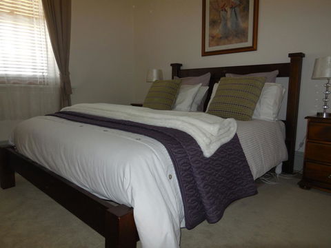 Amalie Cottage Waikerie - Petrol Stations 2