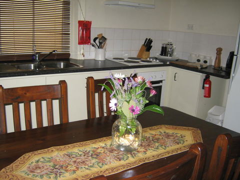Amalie Cottage Waikerie - Petrol Stations 3