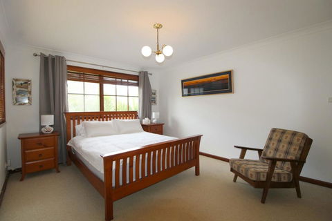 Amzaz, 15 Korogora Street - Renee 1
