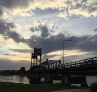 Apartment with sweeping view of the Bay 2 bedrooms sleeps 5 - Swimm