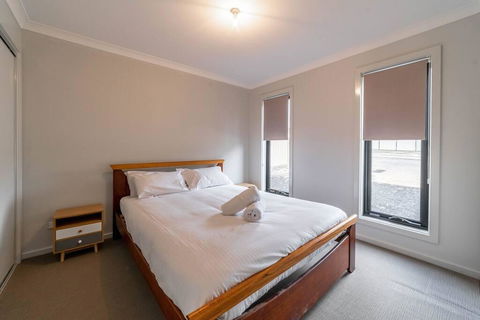 Averys Retreat - Renee 2