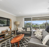Barefoot Top Floor 32 Skyline Crescent Crescent Head - Internet Find