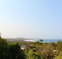 Barefoot 32 Skyline Crescent Crescent Head - Internet Find