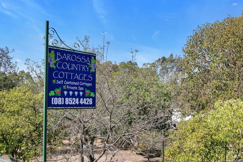 Barossa Country Cottages - Petrol Stations 0