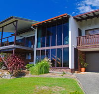 Barrels Beach House 28 Dulconghi Street - Internet Find