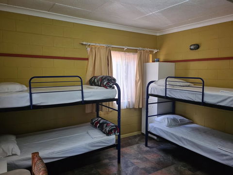 Bateman Bay Holiday Park & Batemans Bay YHA - Renee 2