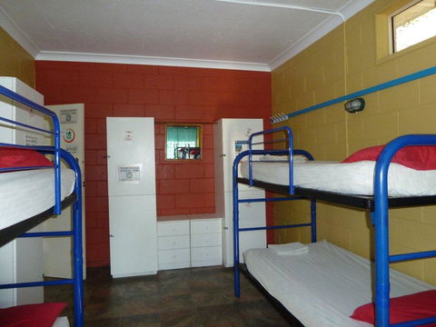Bateman Bay Holiday Park & Batemans Bay YHA - Renee 1