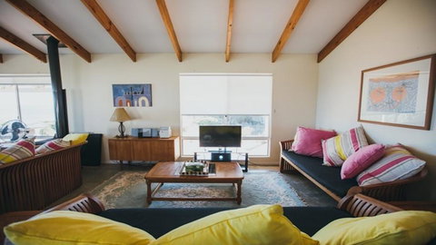 Bay Beach House - Qld Realsetate 2