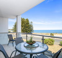 Bayline Beachfront Apartment no 4 - Swimm