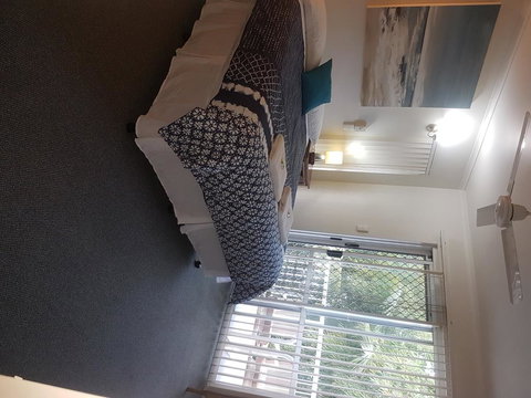 Bayshores Holiday Apartments - Swimm 3