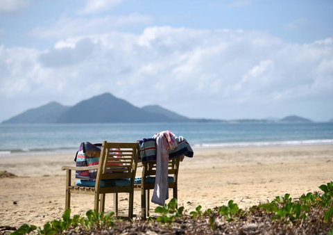 Beach Daze - Renee 0