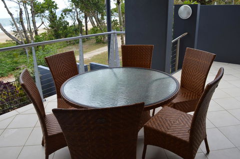 Beach House Apartment 1 - Petrol Stations 3