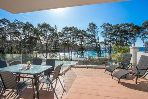 Beach Side Holiday Apartment - Renee 0