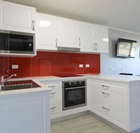 Beachfront 4 25 Willow Street - Internet Find