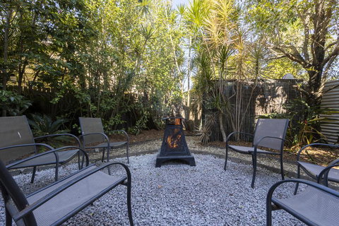 Beachhouse Bed And Breakfast - Renee 2