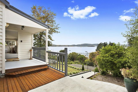 Beauty Point - Hosted By: L'Abode Accommodation - Qld Realsetate 2