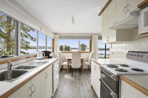 Beauty Point - Hosted By: L'Abode Accommodation - Qld Realsetate 3