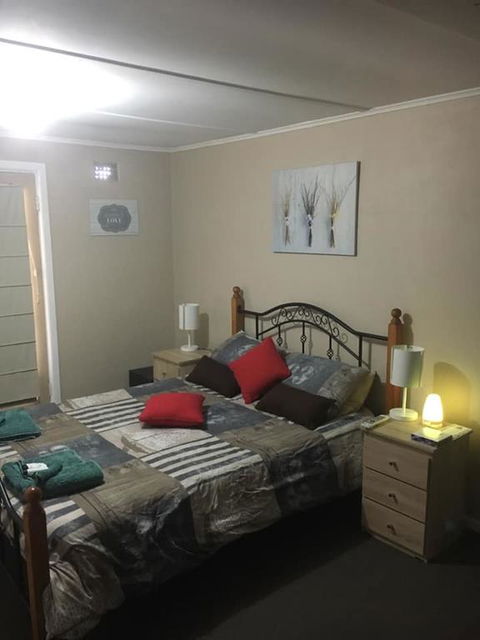 Beggs Farmstay B&B - Petrol Stations 3