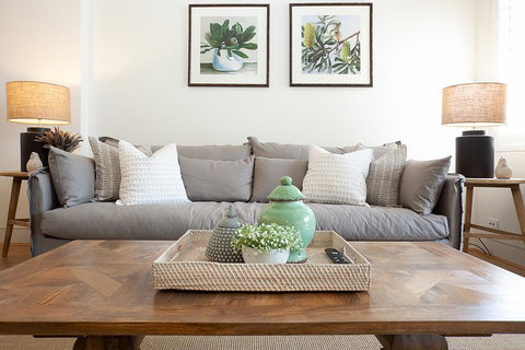 BELLEVUE BEAUTY - Hosted By: L'Abode Accommodation - Internet Find 2