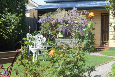 Benambra Bed & Breakfast - Internet Find 0