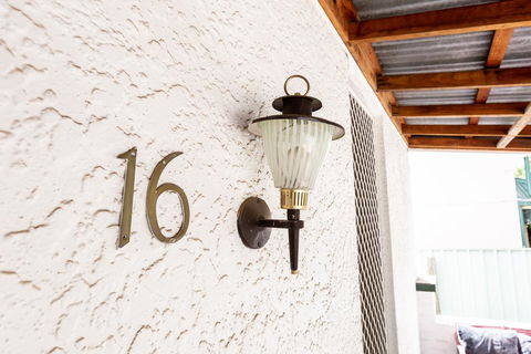 Best Central House - SLEEPS 11 !! - Internet Find 1