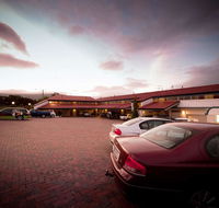 Best Western Balmoral Motor Inn - Renee