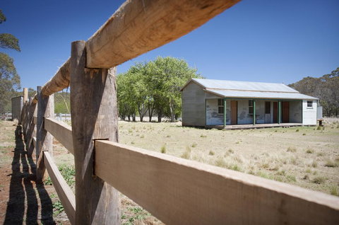 Brackens Hut - Internet Find 3
