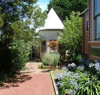 Braeside Garden Cottages - Internet Find