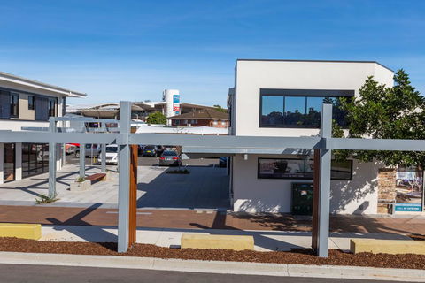 Bridge View Apartments - Renee 1