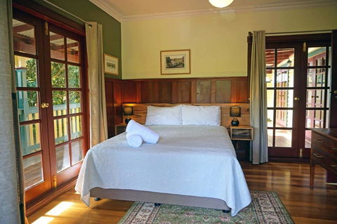 Bridgefield Guest House - Swimm 3
