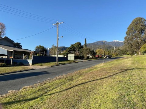 Blue Manor On Fairway - Qld Realsetate 1