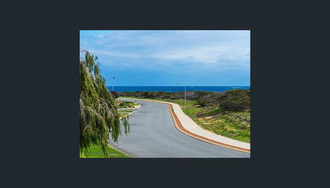 Blue Sky Escapes Beach House Ledge Point - Swimm 1