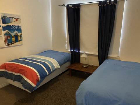 Blue Sky Escapes Seaview Apartment - Swimm 2