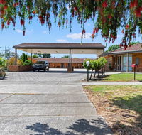 Broadford Sugarloaf Motel - Renee