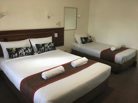 Bryants Motel - Renee 1