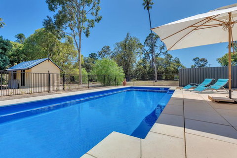 Bungala House 1856 - Swimm 1