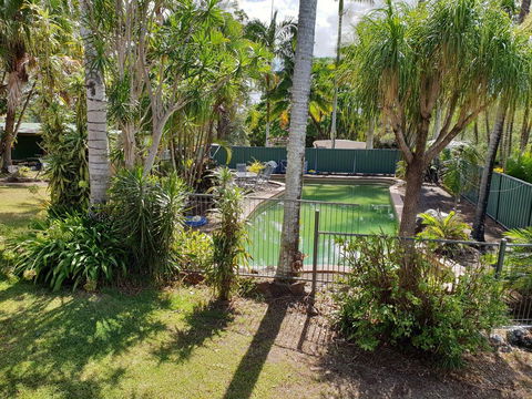 Byron Hinterland Hideaway - Swimm 2