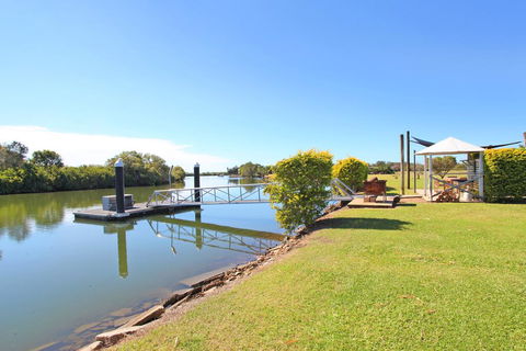 Campbell 7 - Large Queenslander On Maroochy River - Renee 2