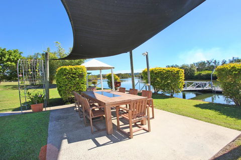 Campbell 7 - Large Queenslander On Maroochy River - Renee 3
