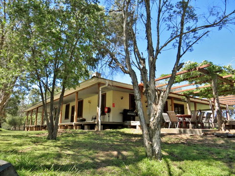 Capertee National Park Cottages - Qld Realsetate 2