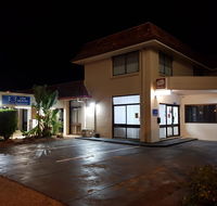 Caravilla Motor Inn - Renee