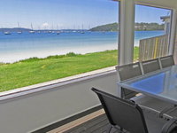 Casa Martins' 219 Foreshore Drive - Absolute Waterfront House