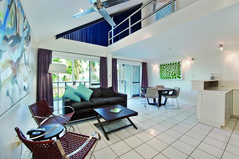 Castaways Resort & Spa On Mission Beach - Petrol Stations 1
